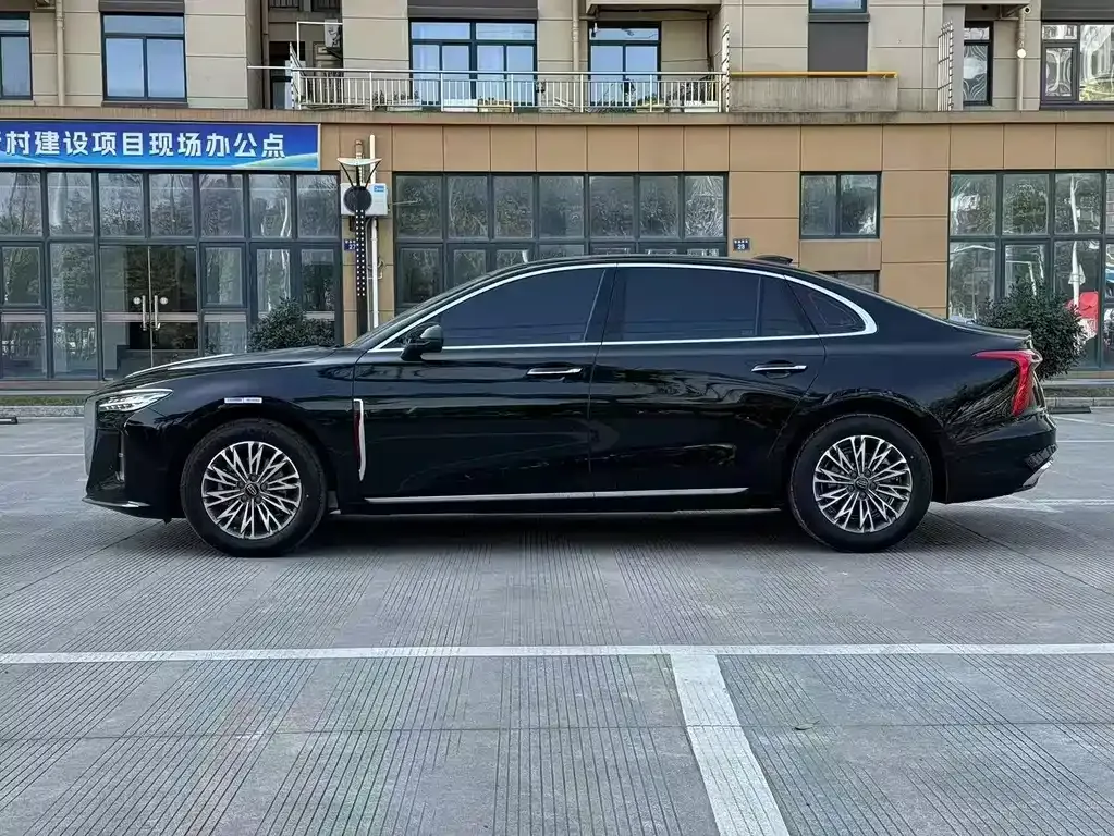 Hongqi H5 — фото 10