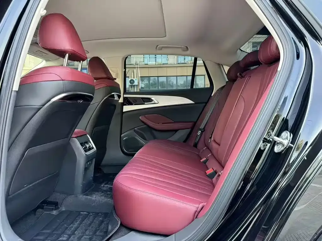 Hongqi H5 — фото 2