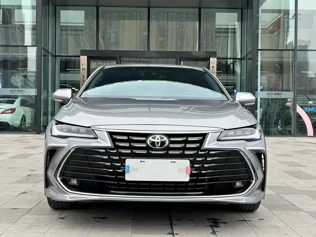 Toyota Avalon — фото 4