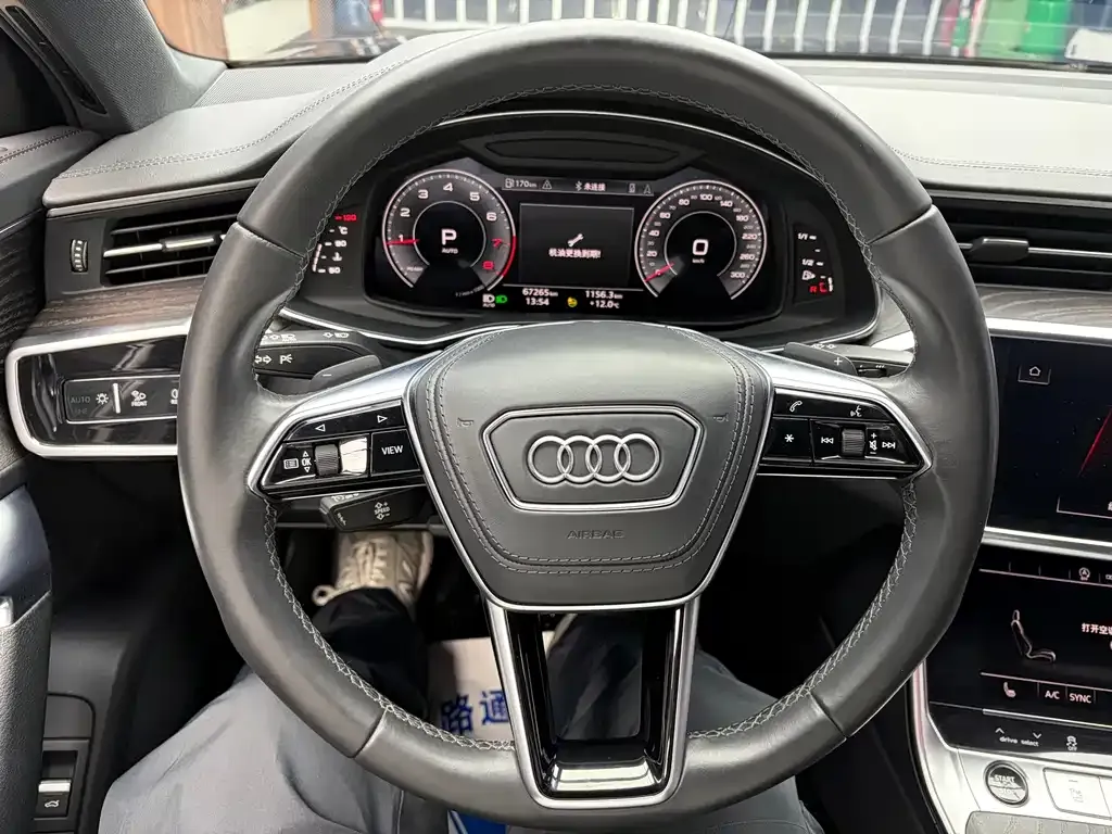 Audi A6L — фото 6