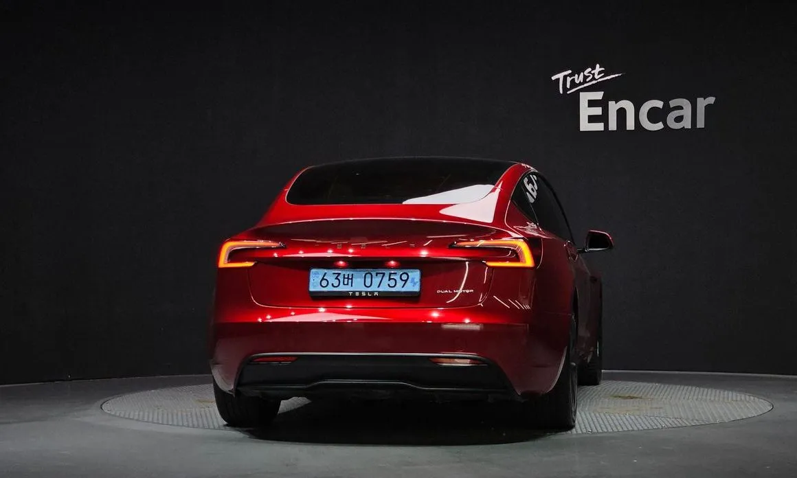 Tesla Model 3 — фото 4