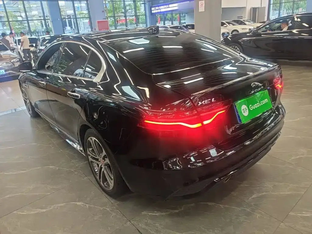 Jaguar XEL — фото 10