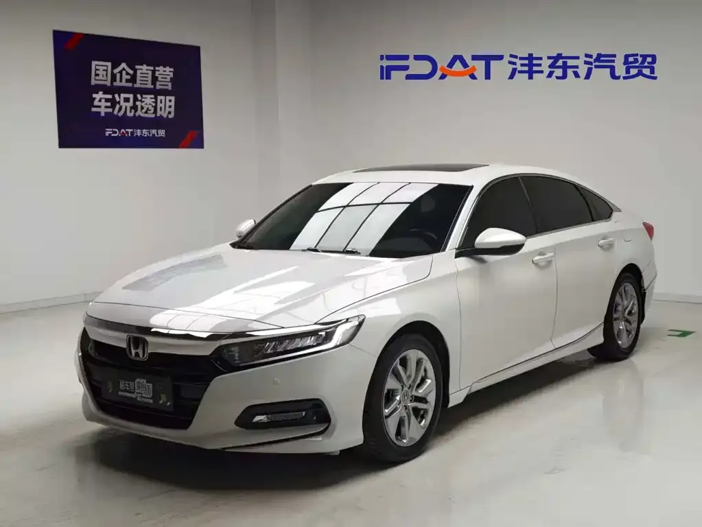 Honda Accord — фото 1