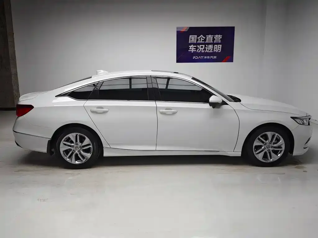 Honda Accord — фото 6
