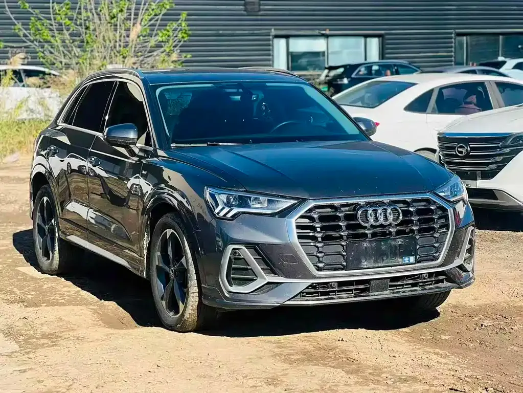 Audi Q3 — фото 4