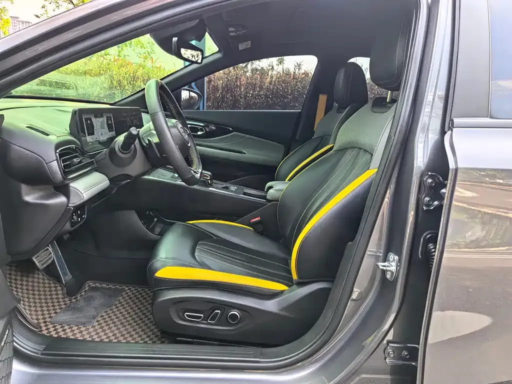 GAC Motor Shadow Leopard — фото 10
