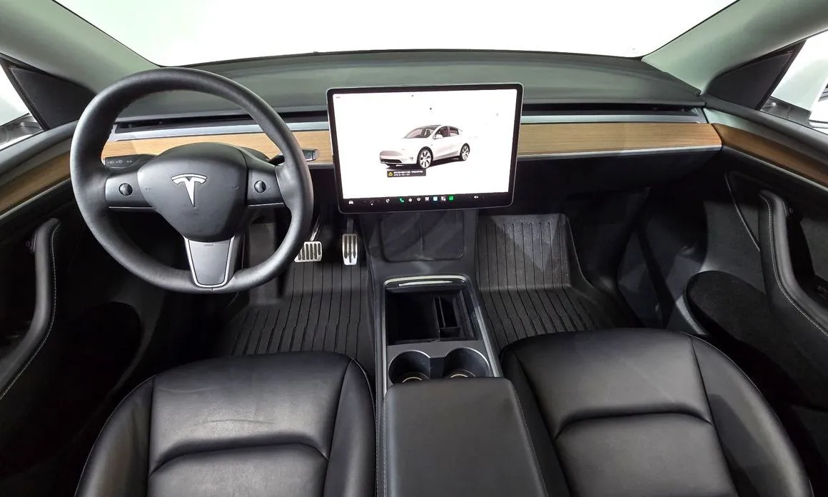Tesla Model Y — фото 3