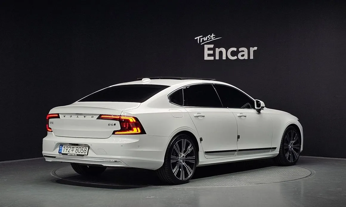 Volvo S90 — фото 8