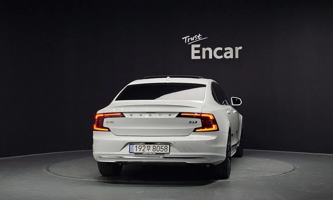 Volvo S90 — фото 3