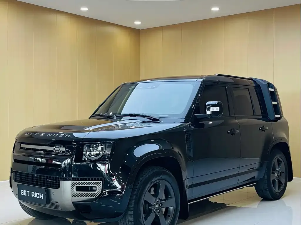 Land Rover Defender — фото 1