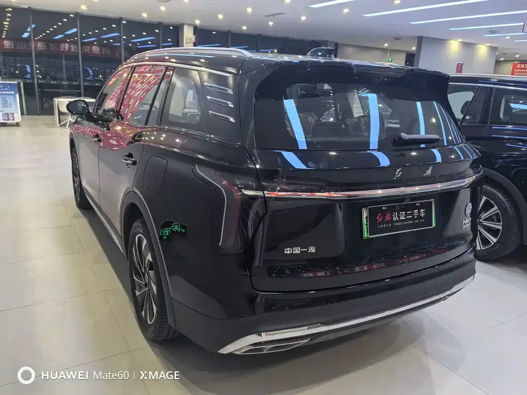 Hongqi HS7 PHEV — фото 9