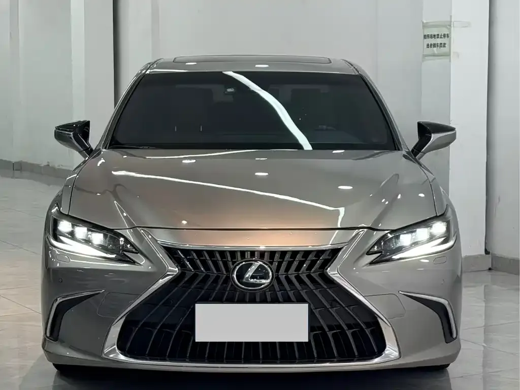 Lexus ES — фото 2