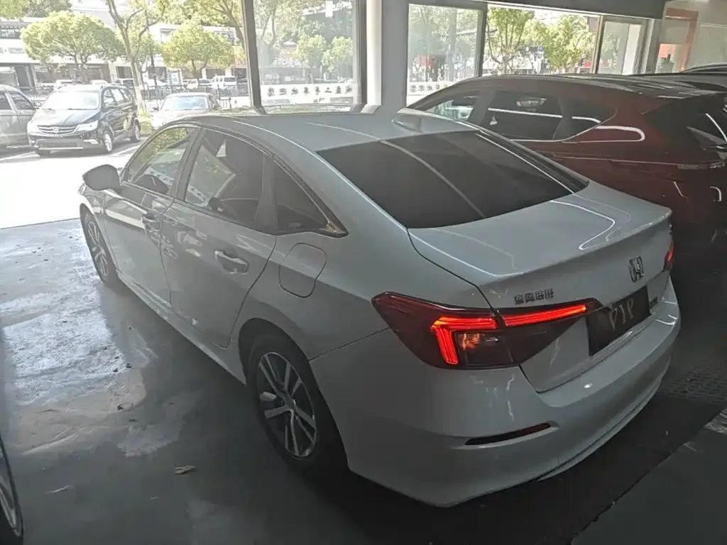 Honda Civic — фото 8