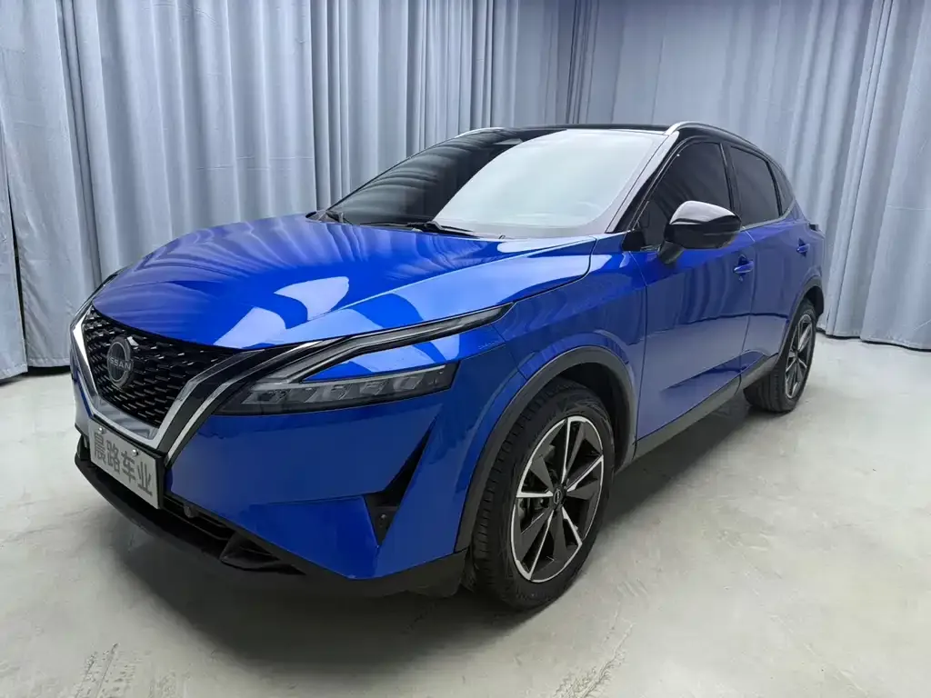 Nissan Qashqai — фото 1