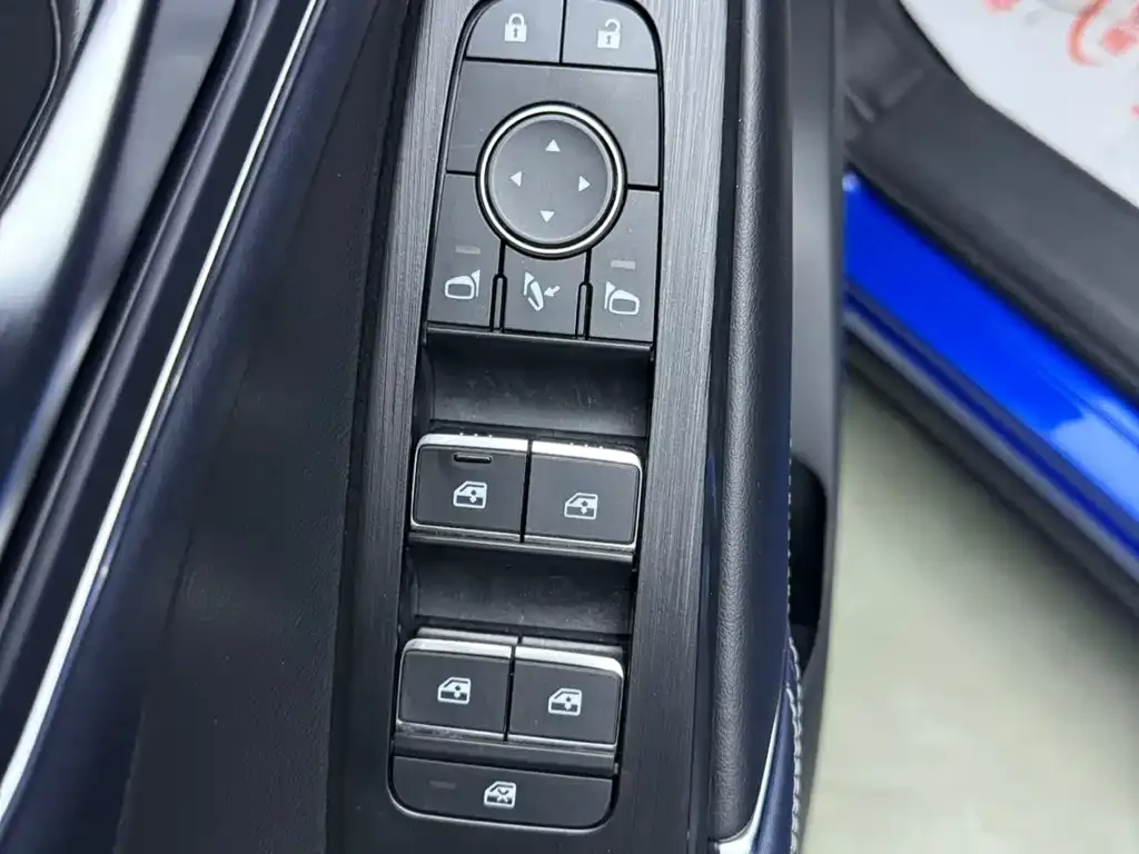 Nissan Qashqai — фото 6