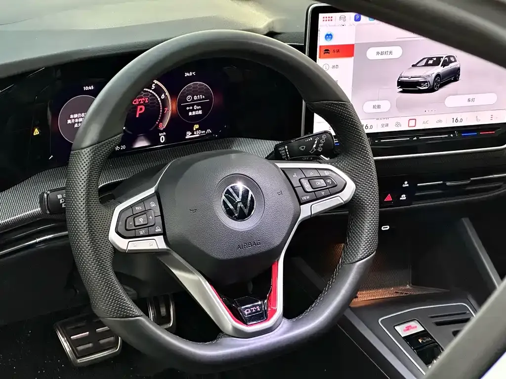 Volkswagen Golf GTI — фото 8