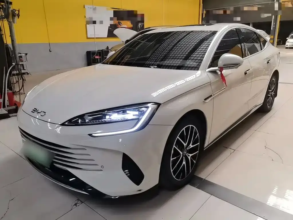BYD Seal — фото 9