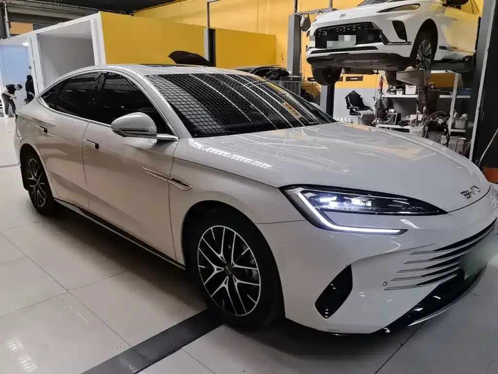BYD Seal — фото 8
