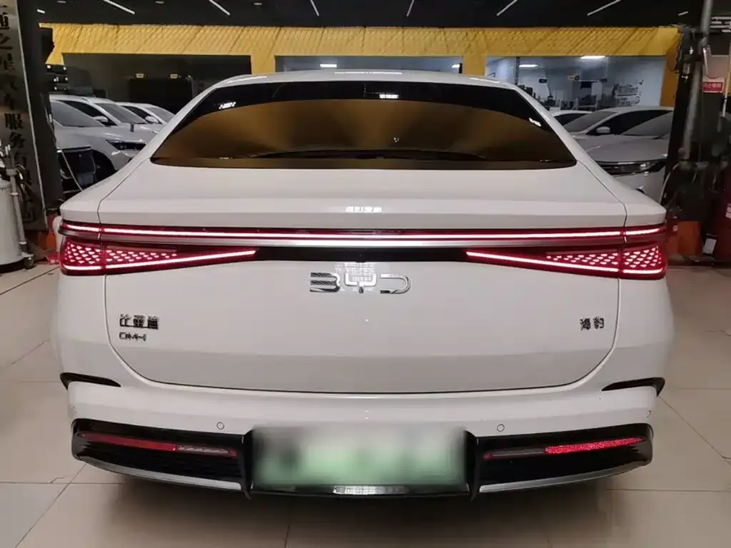 BYD Seal — фото 7