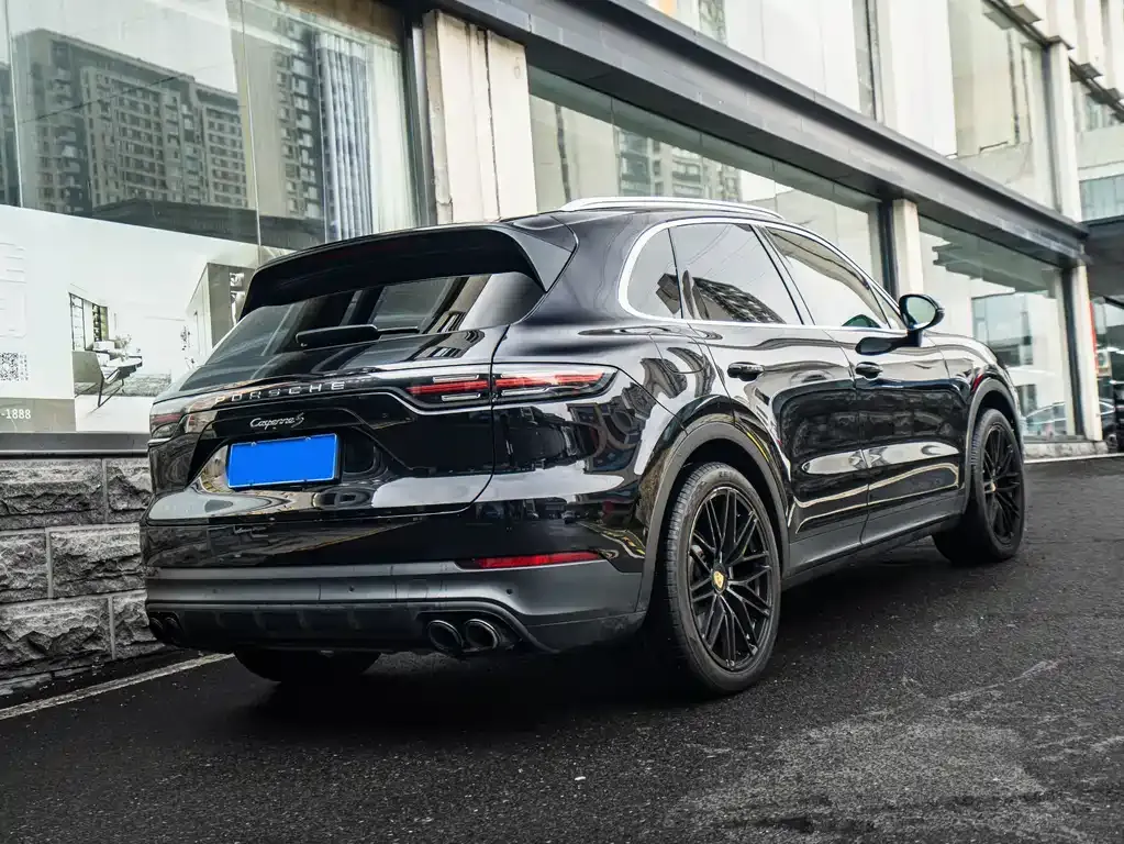 Porsche Cayenne — фото 3