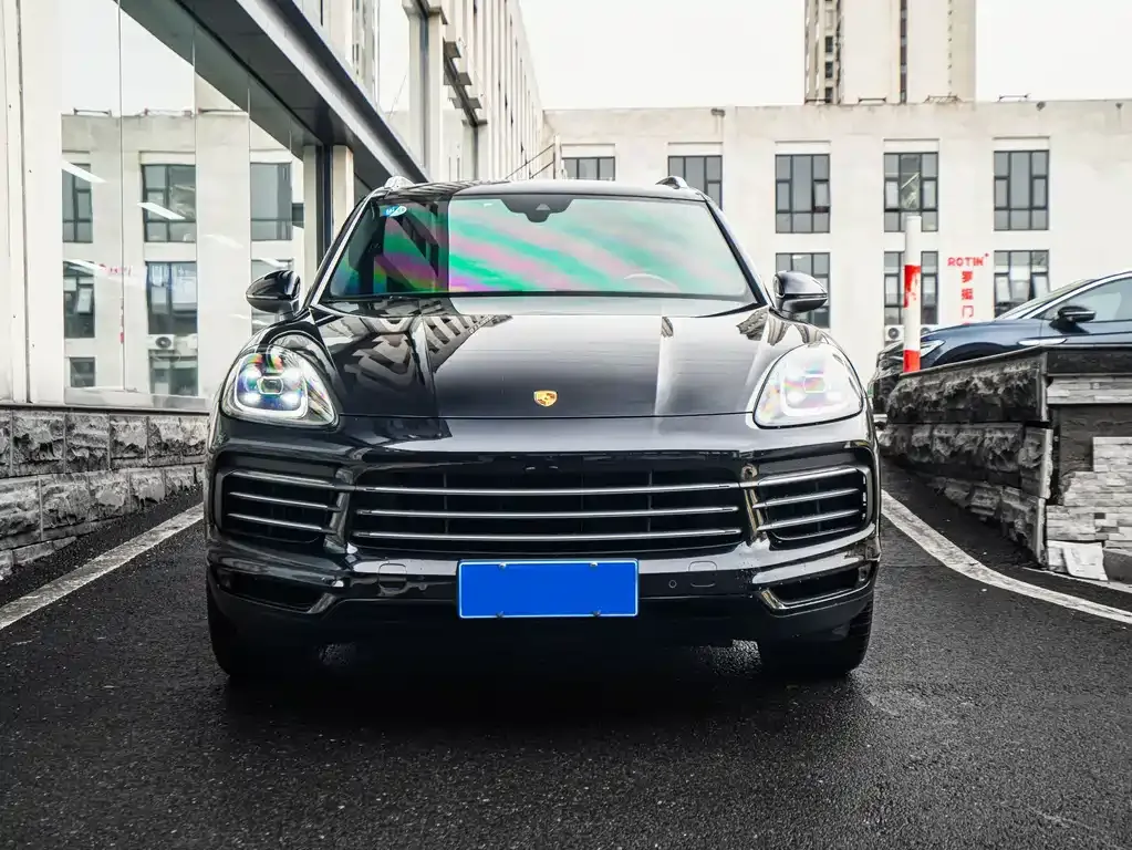 Porsche Cayenne — фото 5