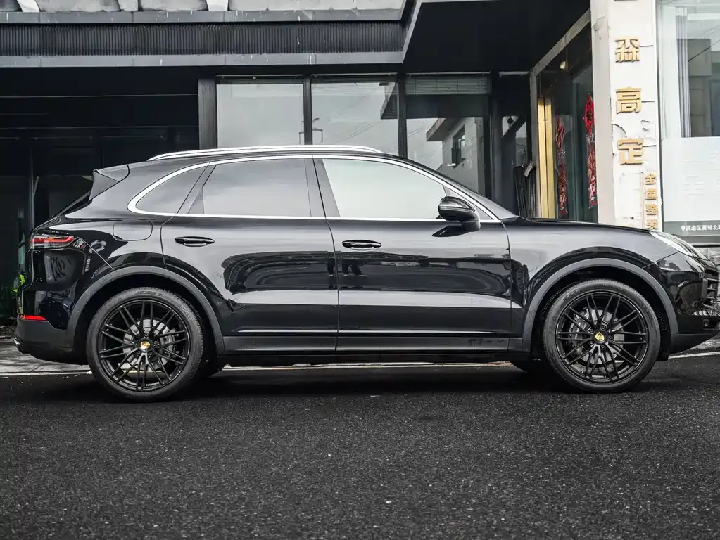 Porsche Cayenne — фото 6