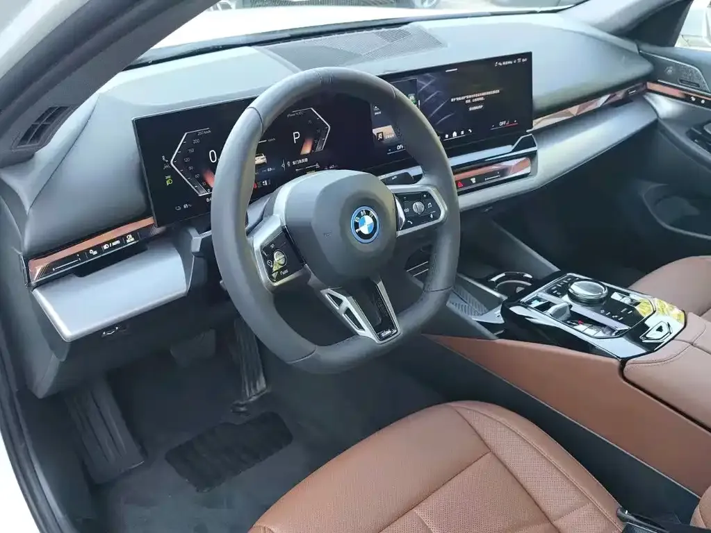 BMW i5 — фото 9