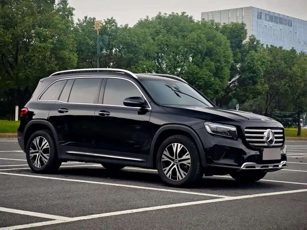 Mercedes-Benz GLB — фото 9