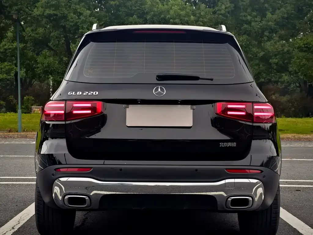 Mercedes-Benz GLB — фото 7