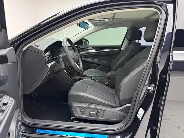 Volkswagen Passat — фото 10
