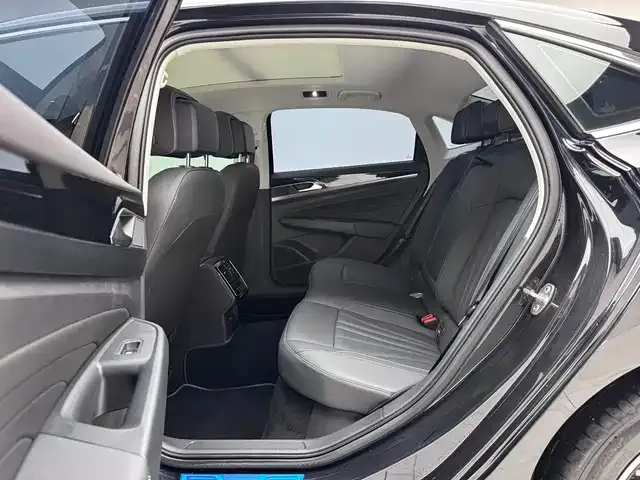 Volkswagen Passat — фото 3
