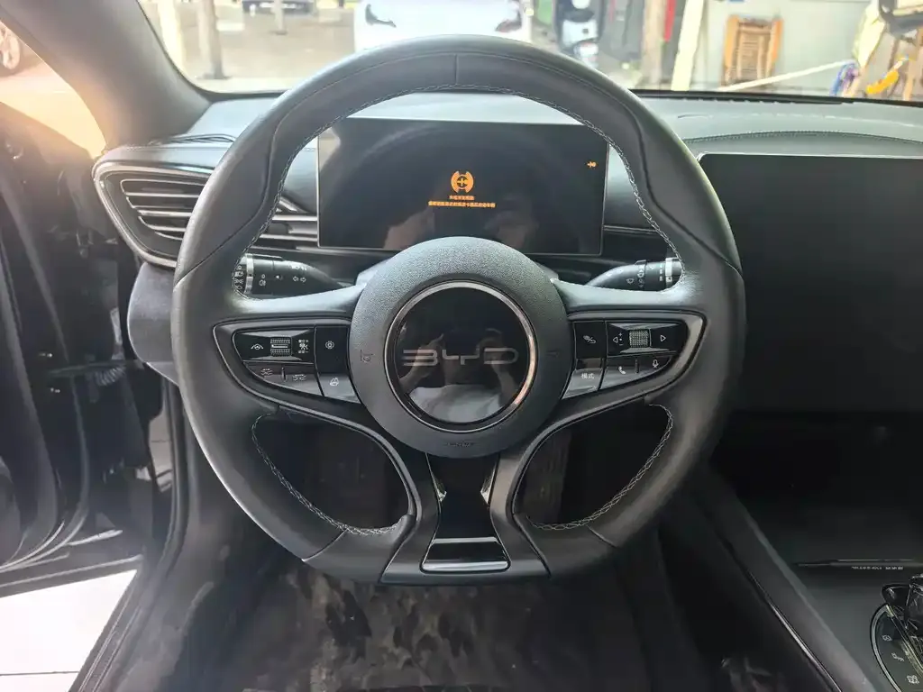BYD Seal — фото 7