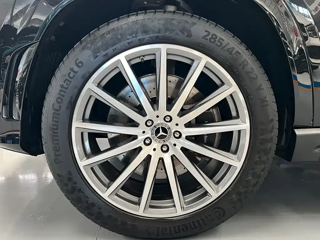 Mercedes-Benz GLS — фото 6