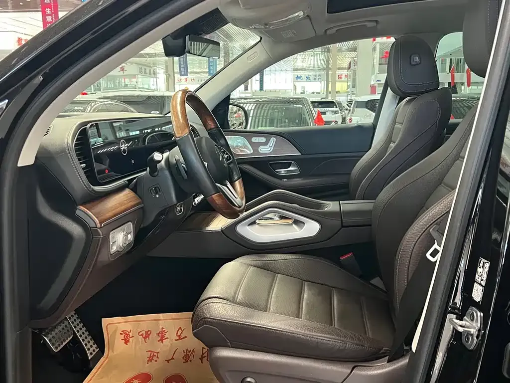 Mercedes-Benz GLS — фото 3