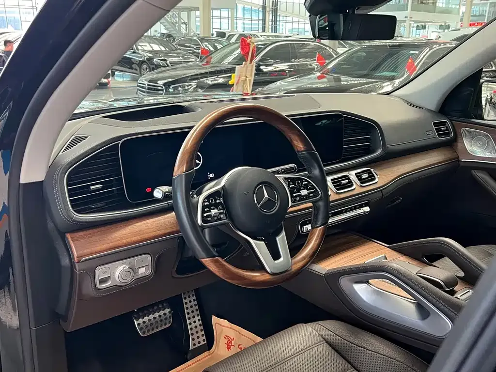 Mercedes-Benz GLS — фото 2
