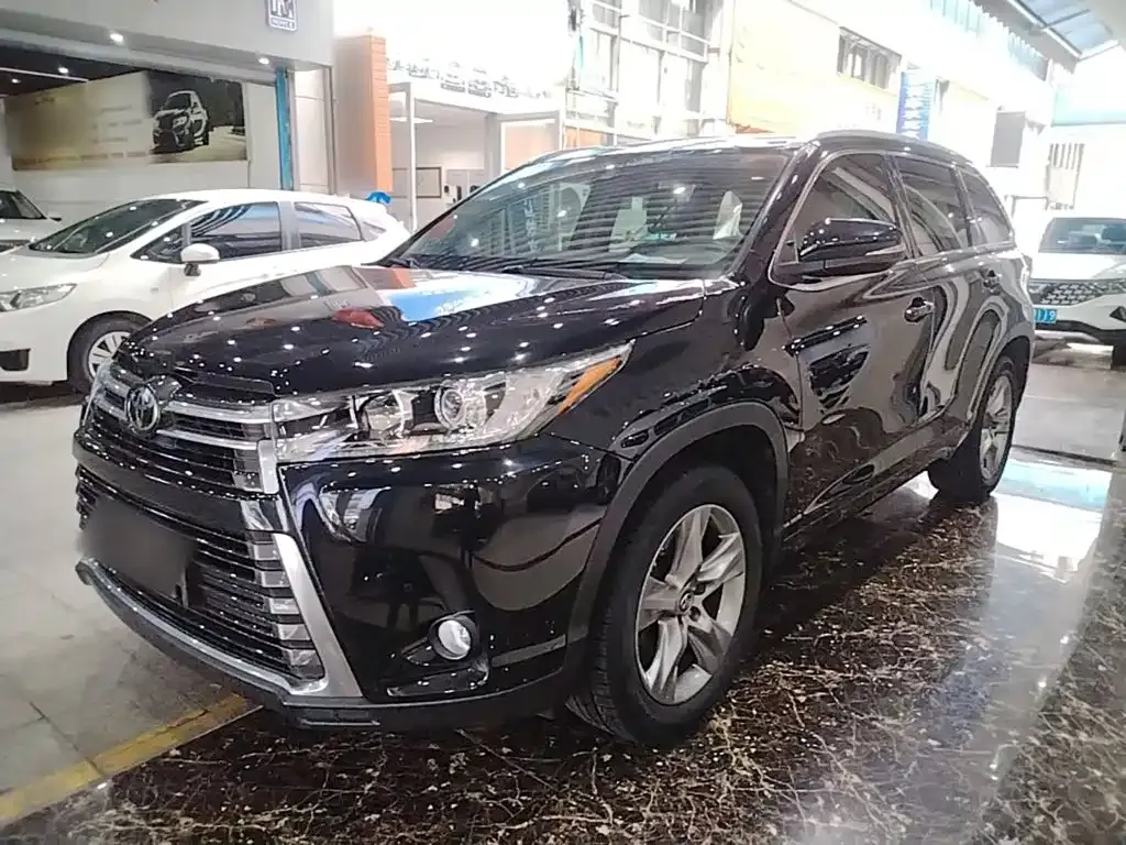 Toyota Highlander — фото 10