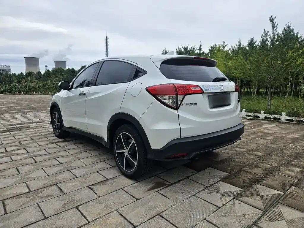 Honda Vezel — фото 4