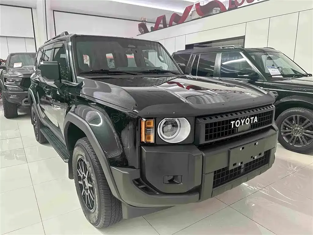 Toyota Prado — фото 10