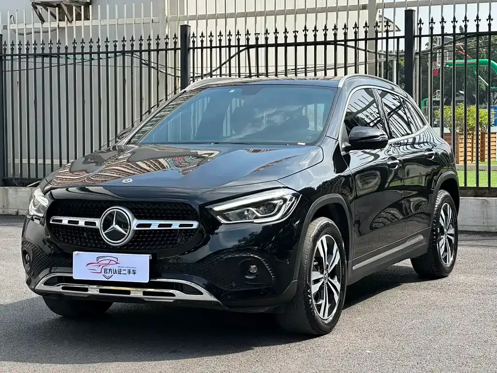 Mercedes-Benz GLA — фото 1