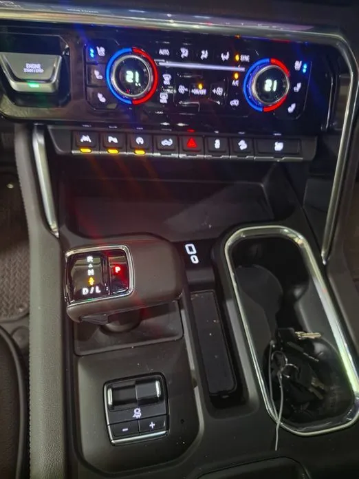 GMC Sierra — фото 2