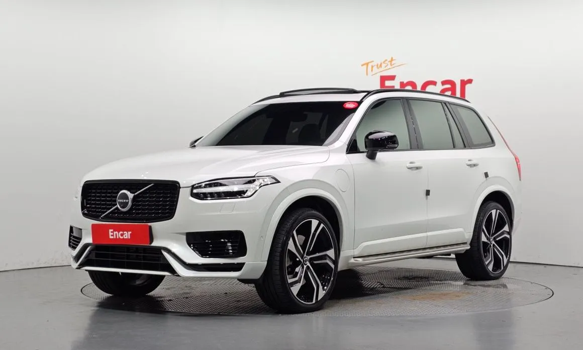 Volvo XC90 — фото 1