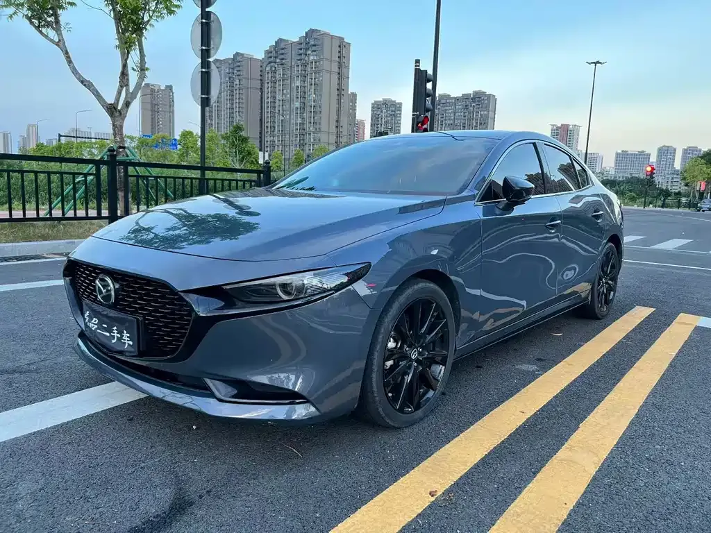 Mazda 3 Axela — фото 1