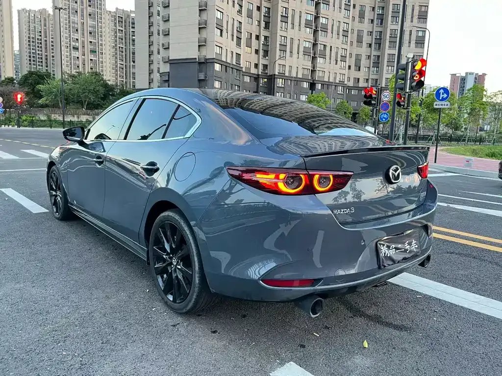Mazda 3 Axela — фото 9