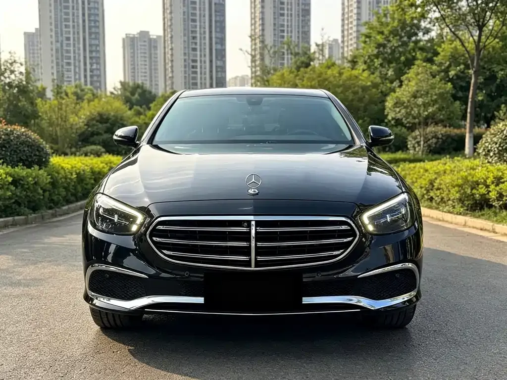 Mercedes-Benz E-Class — фото 3