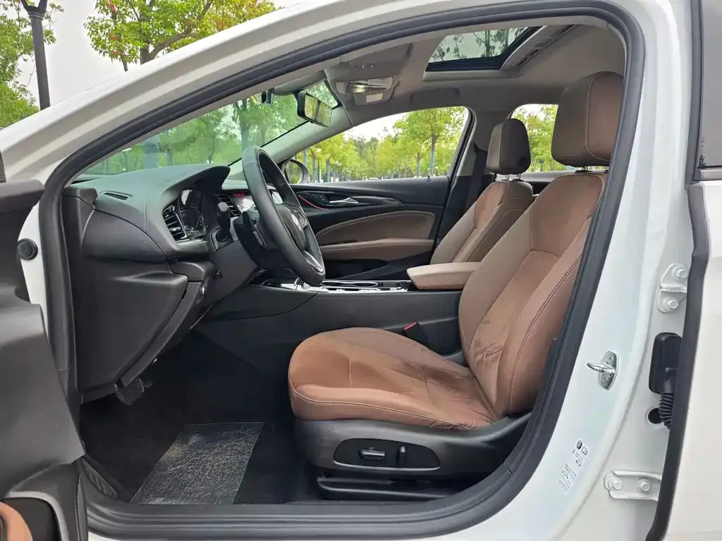 Buick Regal — фото 2