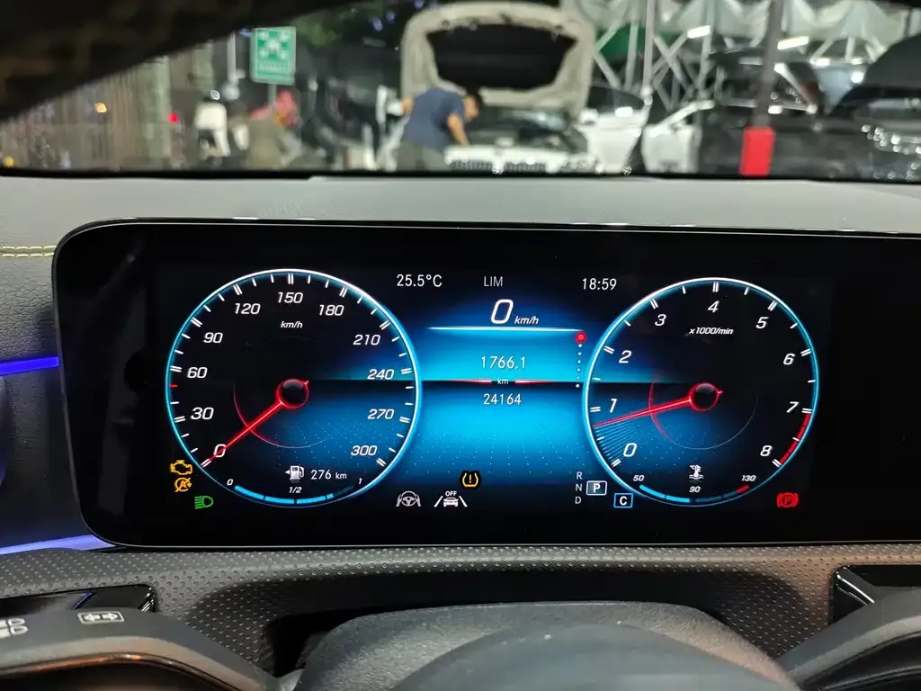 Mercedes-Benz CLA AMG — фото 5