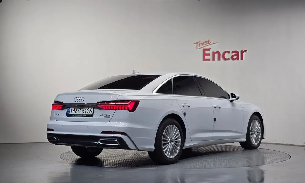 Audi A6 — фото 8