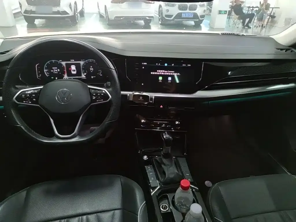 Volkswagen Passat — фото 8