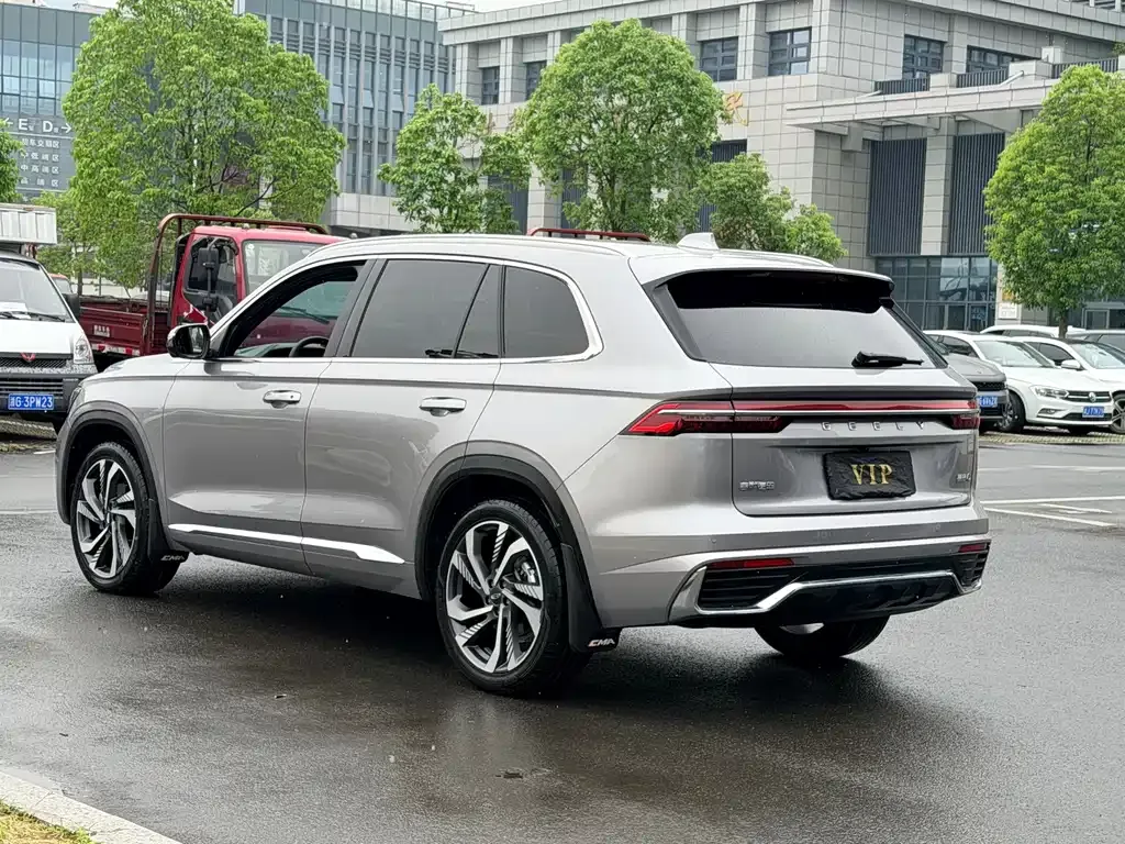 Geely Xingyue L — фото 10