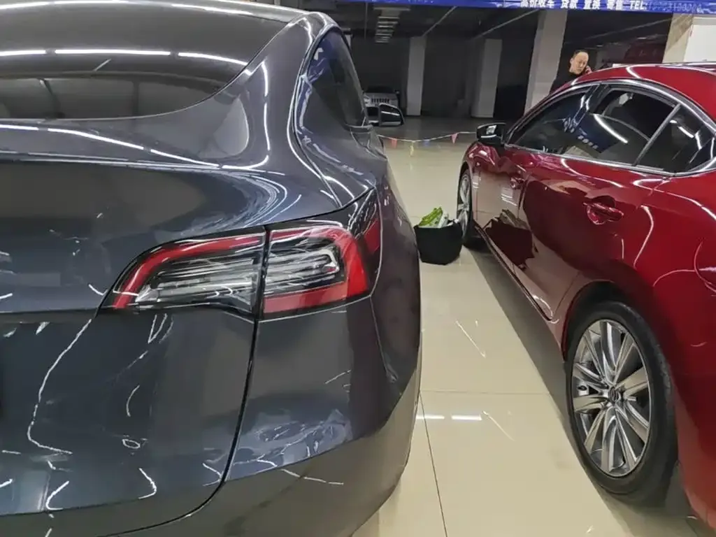 Tesla Model Y — фото 4